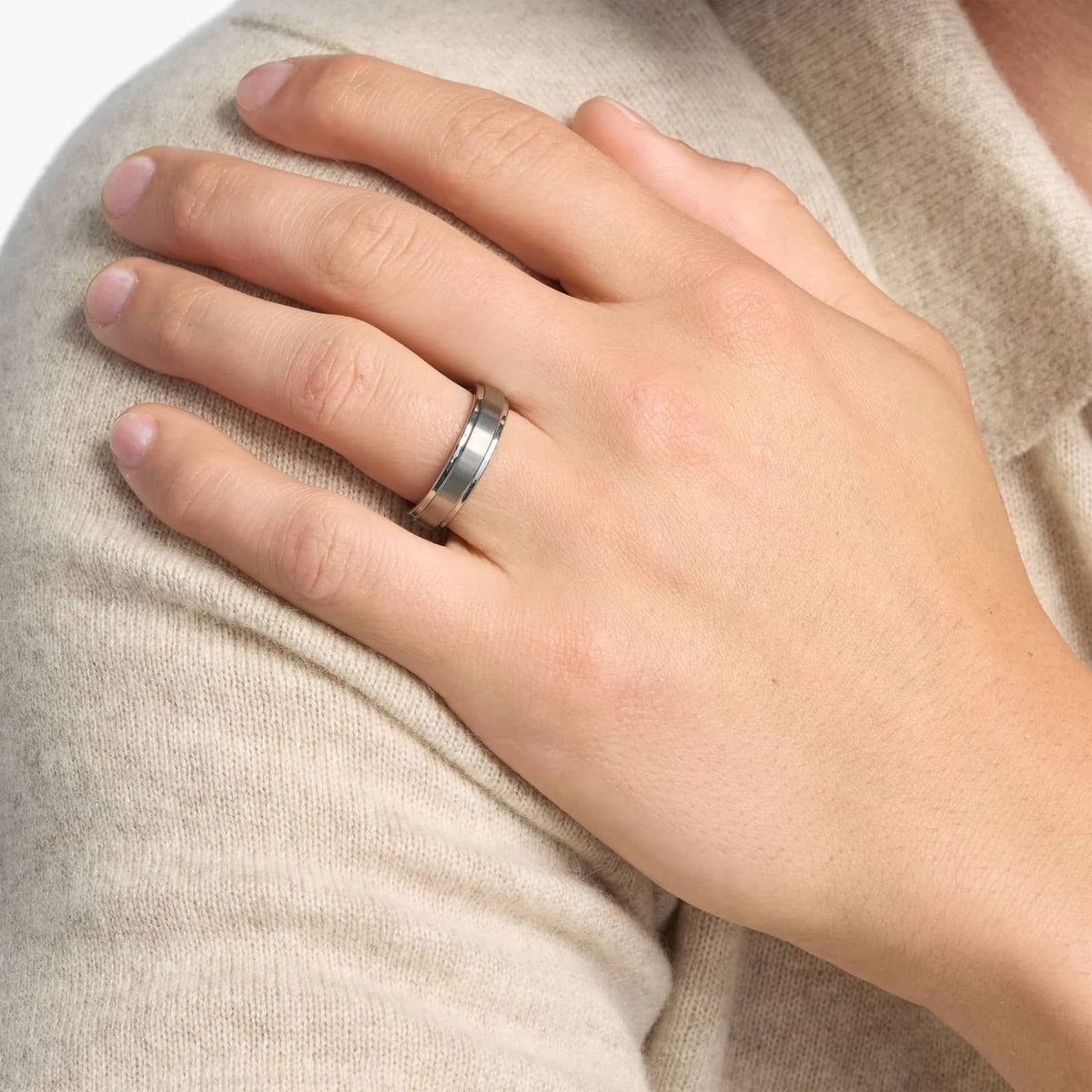 Carave Paris Polished Groove Wedding Band Ring