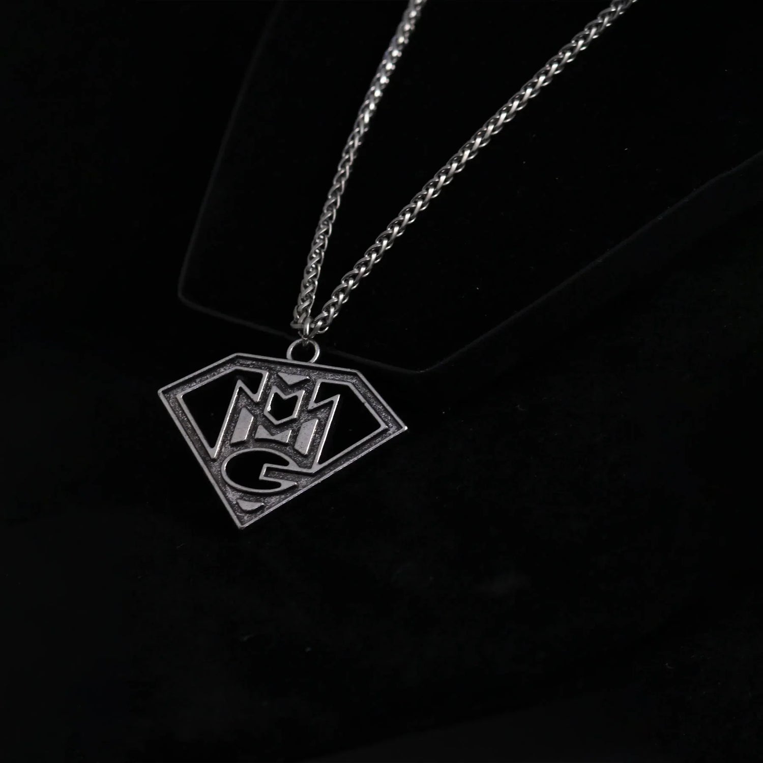 Carave Paris Ace Card Outline Pendant Necklace
